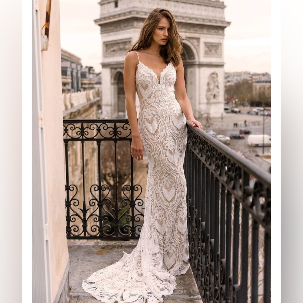Brand New, Never Altered Madi Lane Wedding Dress